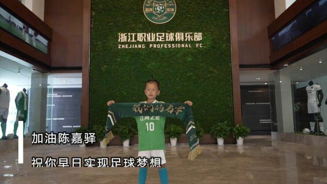 准确情感把握加上天生忧郁的眼神让布洛迪再次 梦露传记改编《金发美人》片场照曝光 布洛迪现身 2019-10-08 10月8日，由梦露传记改编的影片《金发美人》片场照曝光。